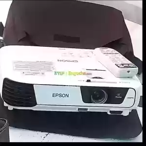 EPSON ProjectorModel name:  EB-x31Has  :  Remote Hardware interface: VGA, USB, HDMILamp L Price in Ethiopia